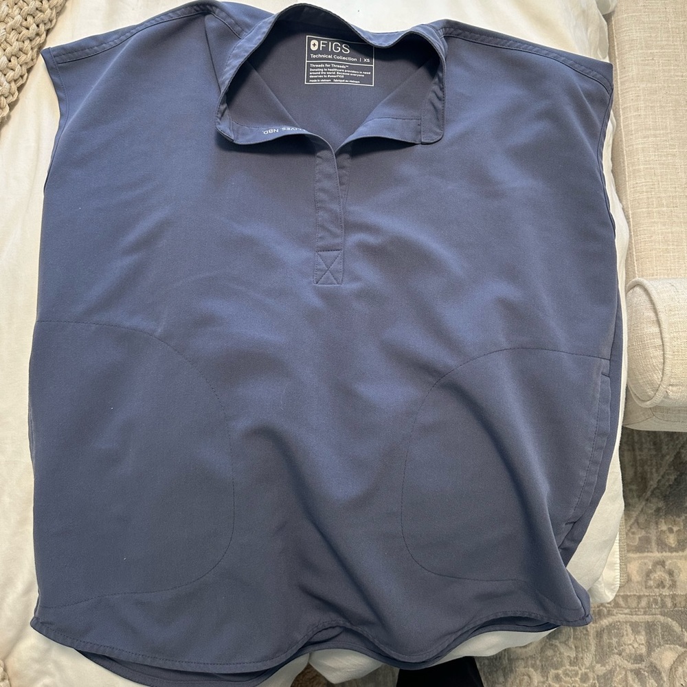 FIGS Space Navy Rafaela oversized scrub top